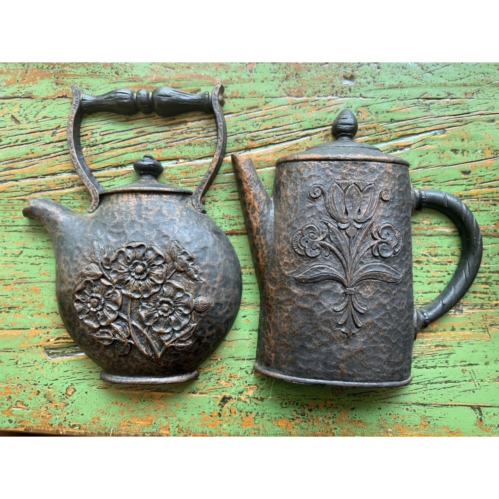 Homco Set of 2 Vintage 1972 MCMLXXII Tea Pot & Kettle Plaque Decor Wall Hanging
